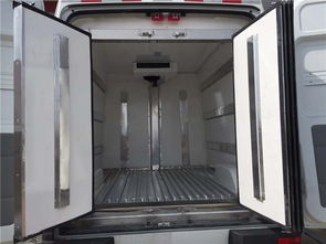 依维柯面包冷藏车 现车直销，配置价格一网打尽